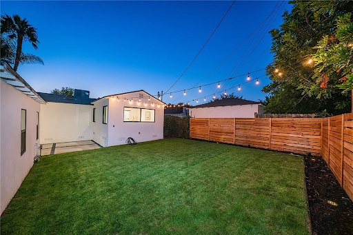 Outdoor Living & Backyard Renovation