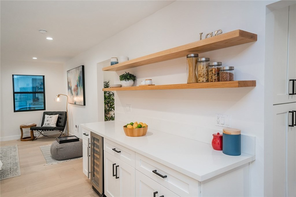 hire kitchen remodeler Miami